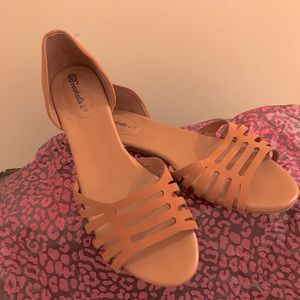 Tan summer leather flats
